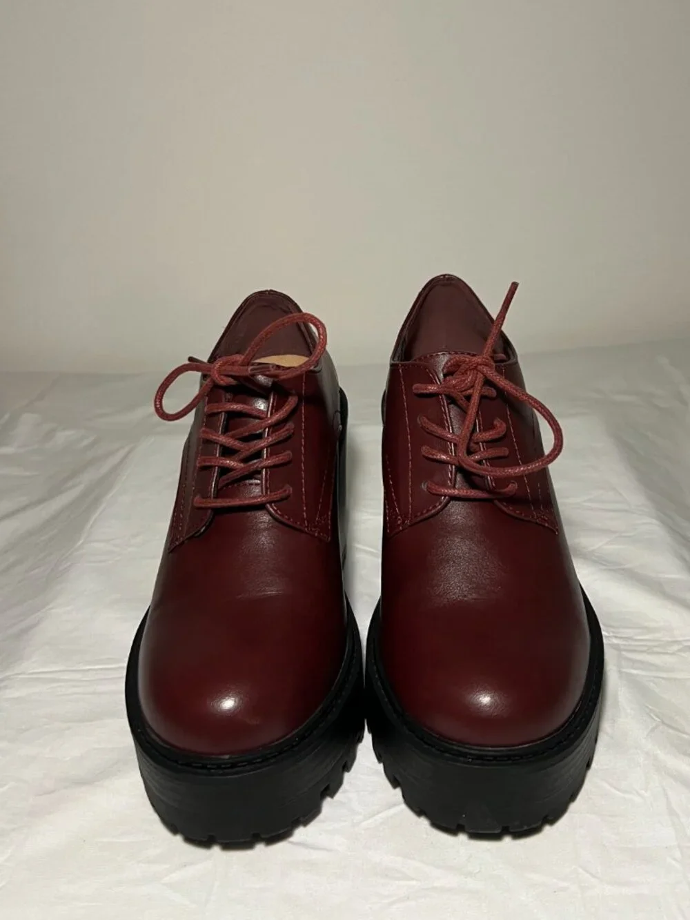 Torrid Women’s 7WW Burgundy/Black Lace-Up Heeled Oxford Chunky lug Platform